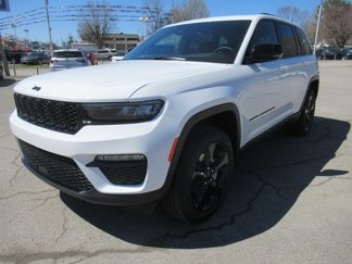 New 2025 Jeep Grand Cherokee Limited w/ Black Appearance Package image 1