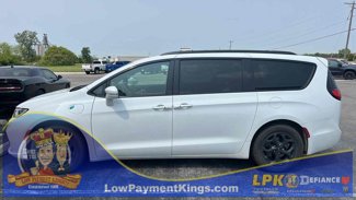 Certified 2021 Chrysler Pacifica Limited w/ S Appearance Package image 1