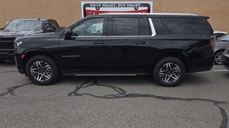Used 2023 Chevrolet Suburban LT image 1