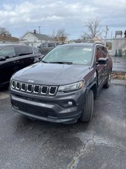 Used 2024 Jeep Compass Latitude image 1