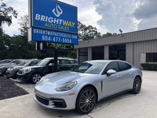 Used 2017 Porsche Panamera 4 image 1