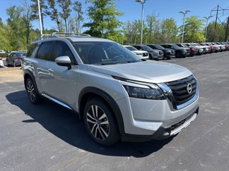 New 2025 Nissan Pathfinder Platinum image 1