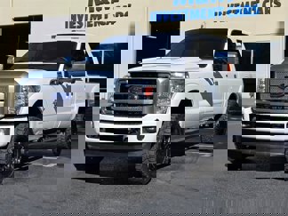 Used 2015 Ford F350 Platinum image 1