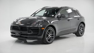 Certified 2025 Porsche Macan image 1