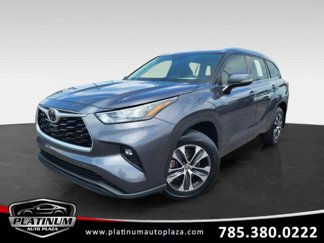 Used 2020 Toyota Highlander XLE image 1