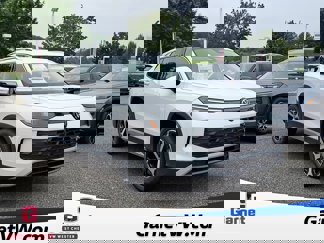 New 2025 Volkswagen Tiguan SE image 1