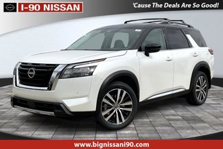 New 2025 Nissan Pathfinder Platinum image 1
