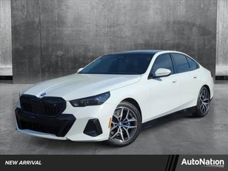 Used 2025 BMW i5 eDrive40i w/ M Sport Package image 1