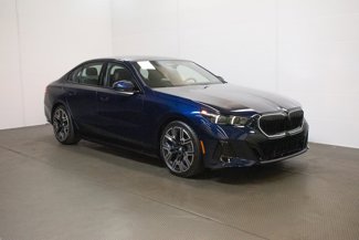 New 2026 BMW 550e xDrive image 1