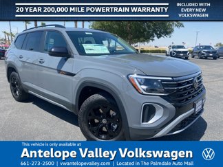New 2025 Volkswagen Atlas Peak Edition SE image 1