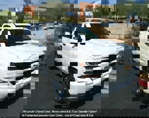 Used 2018 Chevrolet Silverado 1500 Custom w/ Custom Value Package image 1