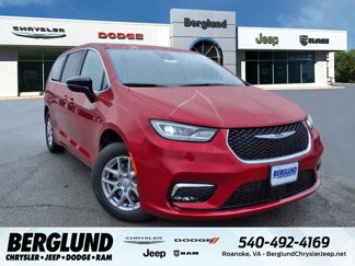 New 2026 Chrysler Pacifica Select image 1