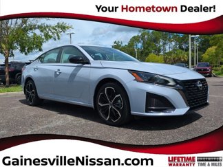 Used 2024 Nissan Altima 2.5 SR image 1