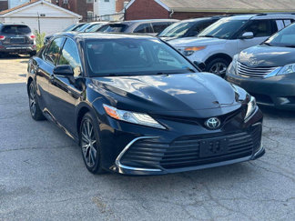 Used 2021 Toyota Camry XLE image 1