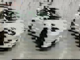 Used 2023 Tesla Model 3 Standard Range image 1