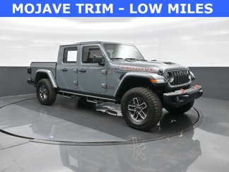 Used 2025 Jeep Gladiator Mojave image 1