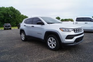 Used 2024 Jeep Compass Sport image 1