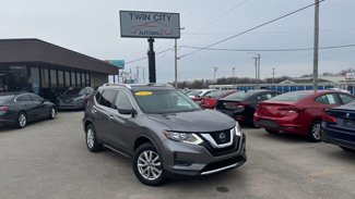 Used 2020 Nissan Rogue SV image 1