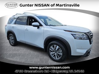 New 2025 Nissan Pathfinder SL w/ Black Appearance Package image 1