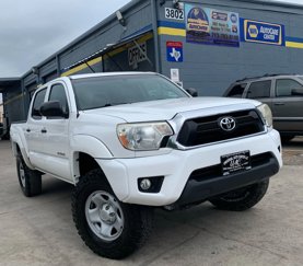 Used 2015 Toyota Tacoma PreRunner image 1