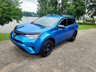 Used 2017 Toyota RAV4 LE image 1