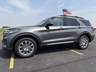 New 2025 Ford Explorer Active w/ Active Comfort Package image 1