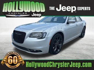 Used 2022 Chrysler 300 S image 1