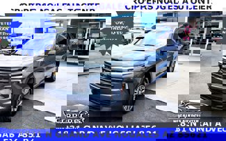 New 2026 Chevrolet Traverse LT w/ Driver Confidence Package image 1