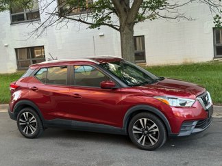 Used 2020 Nissan Kicks SV image 1
