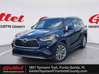 New 2025 Toyota Highlander Platinum image 1