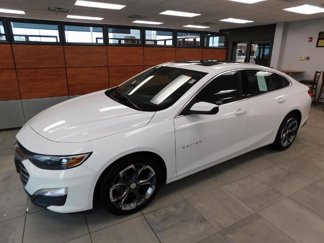 Used 2023 Chevrolet Malibu LT image 1