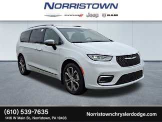 New 2025 Chrysler Pacifica Pinnacle w/ Trailer Tow Group image 1