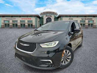 New 2025 Chrysler Pacifica Select w/ Uconnect Theater Family Group image 1