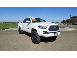 Used 2016 Toyota Tacoma TRD Sport image 1