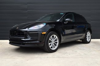 Certified 2024 Porsche Macan image 1