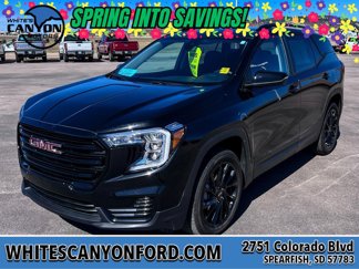 Used 2024 GMC Terrain SLE image 1