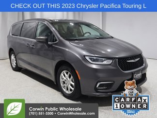 Used 2023 Chrysler Pacifica Touring-L image 1
