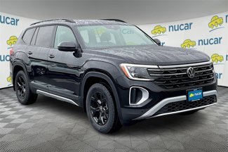 New 2025 Volkswagen Atlas Peak Edition SE image 1