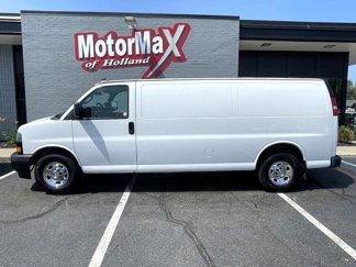 Used 2019 Chevrolet Express 3500 Extended w/ Driver Convenience Package image 1