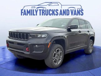 Used 2022 Jeep Grand Cherokee Trailhawk image 1