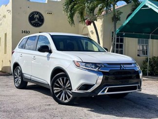 Used 2019 Mitsubishi Outlander ES image 1