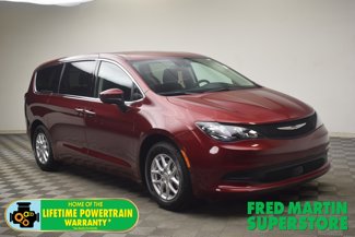 Used 2023 Chrysler Voyager LX image 1