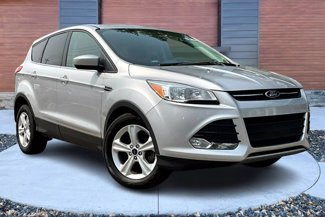 Used 2016 Ford Escape SE image 1