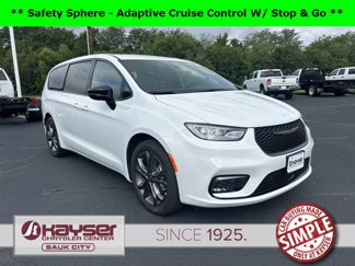 New 2026 Chrysler Pacifica Select image 1
