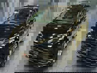 Used 2024 Toyota Sienna Limited image 1