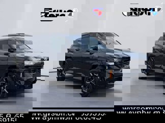 New 2025 BMW XM image 1