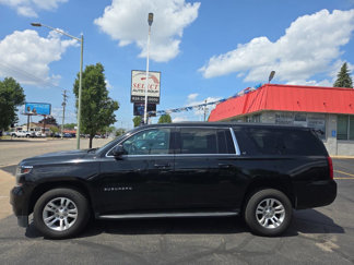 Used 2018 Chevrolet Suburban LT image 1