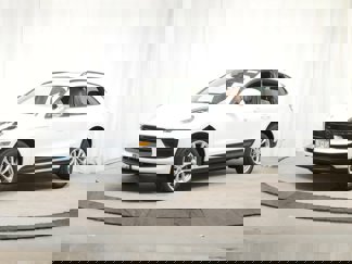 Used 2025 Porsche Macan image 1