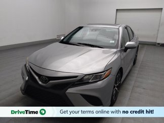 Used 2020 Toyota Camry SE image 1