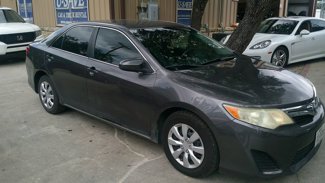 Used 2014 Toyota Camry LE image 1
